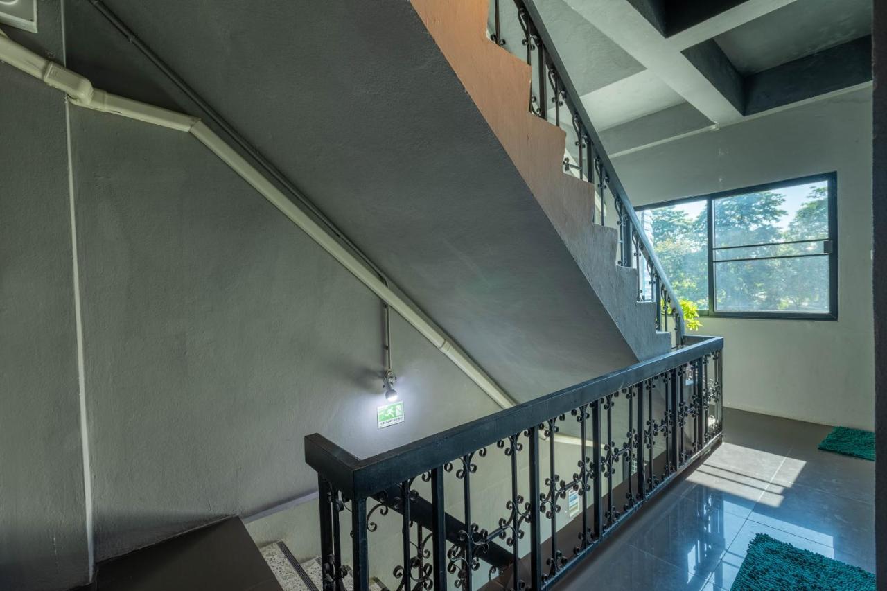 La Belle Nuit House Pansiyon Chiang Mai Dış mekan fotoğraf