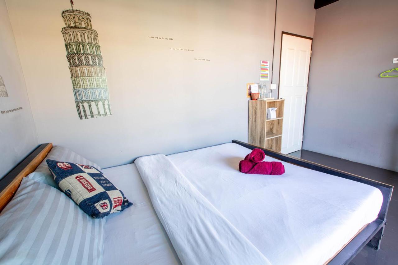 La Belle Nuit House Pansiyon Chiang Mai Dış mekan fotoğraf