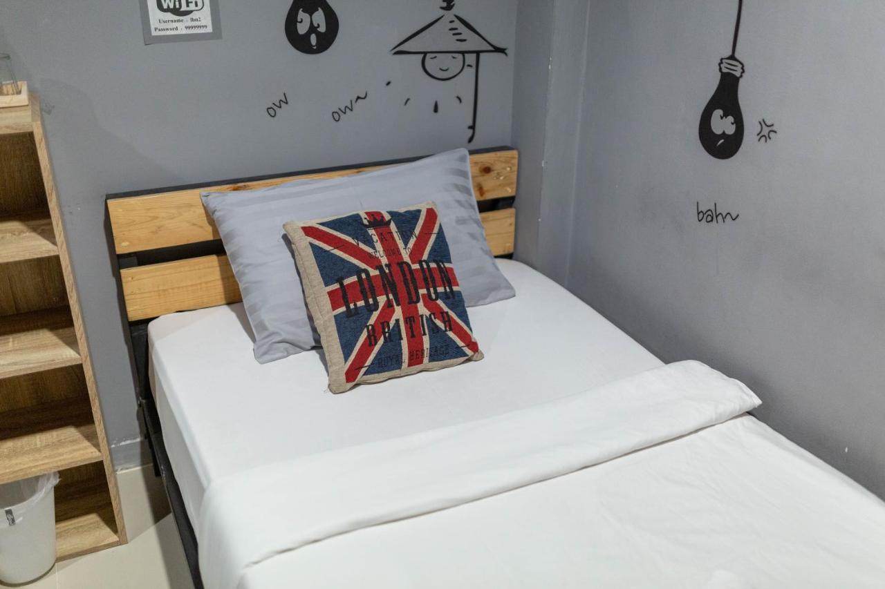 La Belle Nuit House Pansiyon Chiang Mai Dış mekan fotoğraf