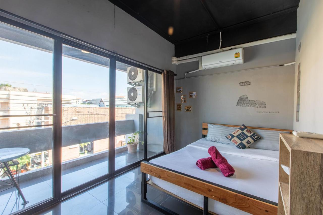 La Belle Nuit House Pansiyon Chiang Mai Dış mekan fotoğraf